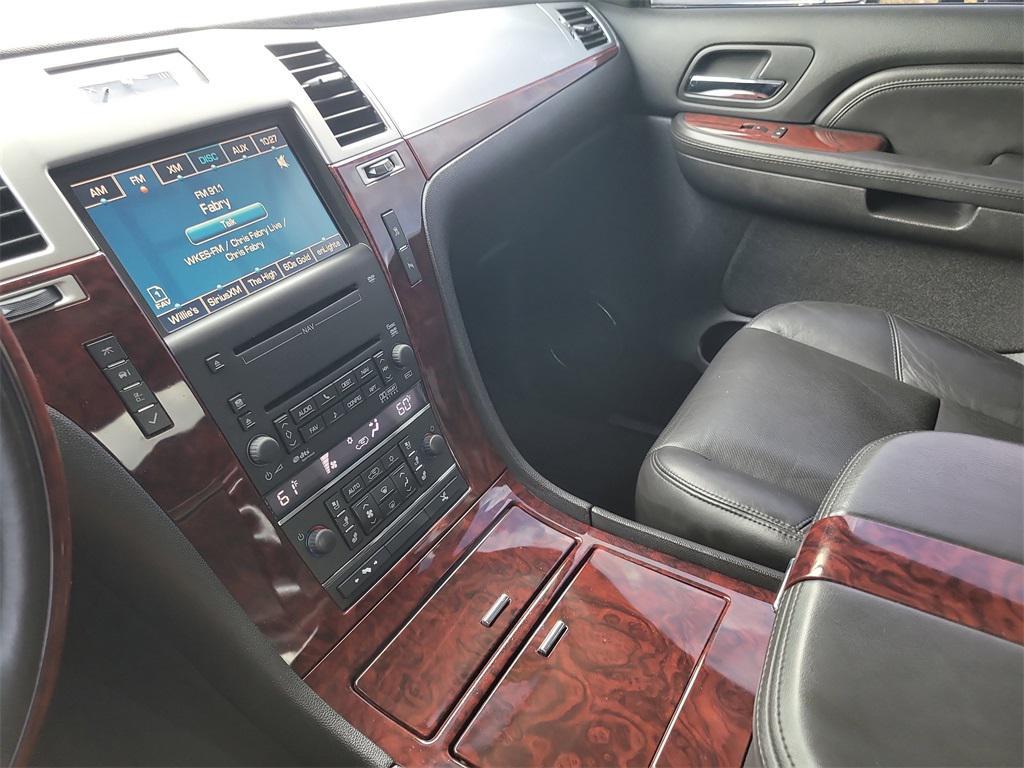used 2009 Cadillac Escalade EXT car, priced at $25,989