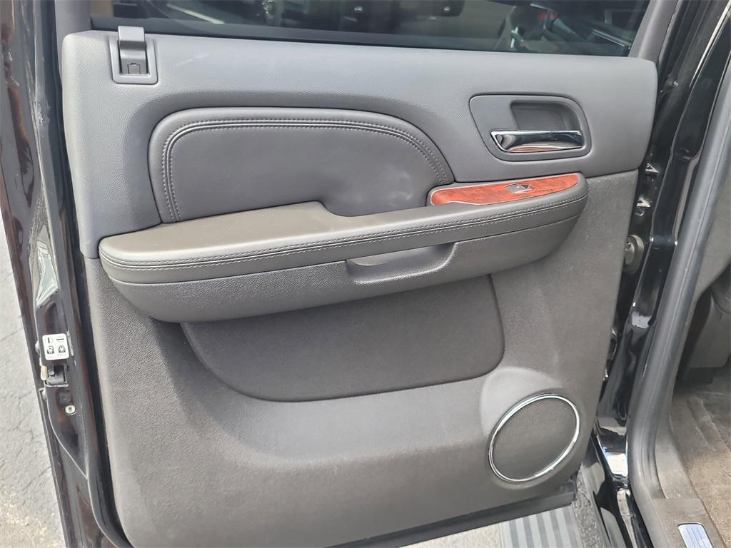 used 2009 Cadillac Escalade EXT car, priced at $25,989