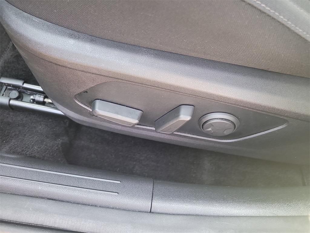 used 2022 Hyundai Elantra car, priced at $16,900