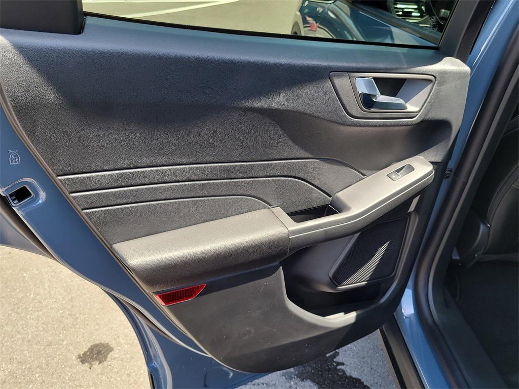 new 2025 Ford Escape car, priced at $30,052