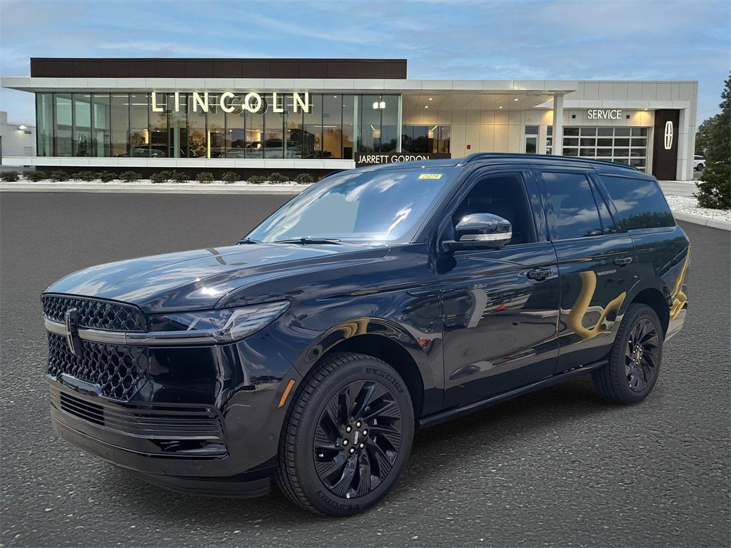 new 2025 Lincoln Navigator car, priced at $102,182