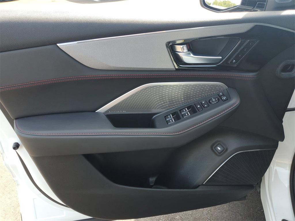 used 2022 Acura MDX car, priced at $39,800