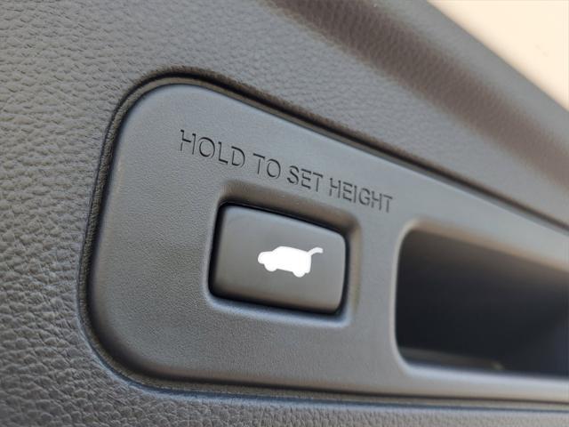 used 2022 Acura MDX car, priced at $42,750