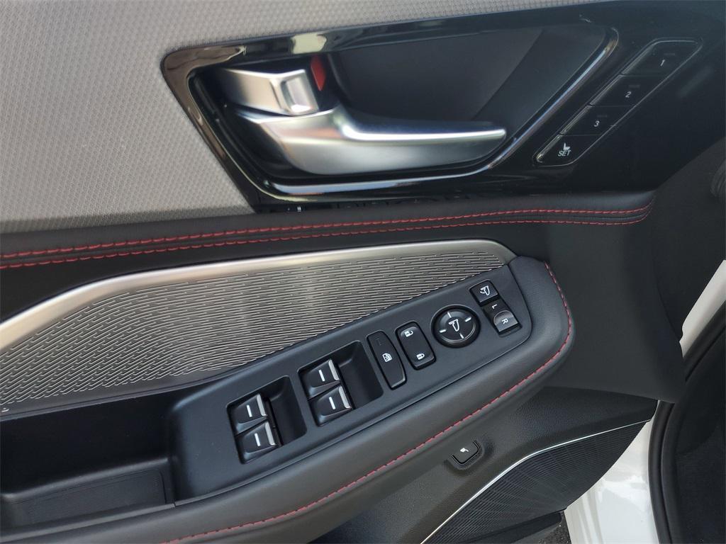 used 2022 Acura MDX car, priced at $39,800