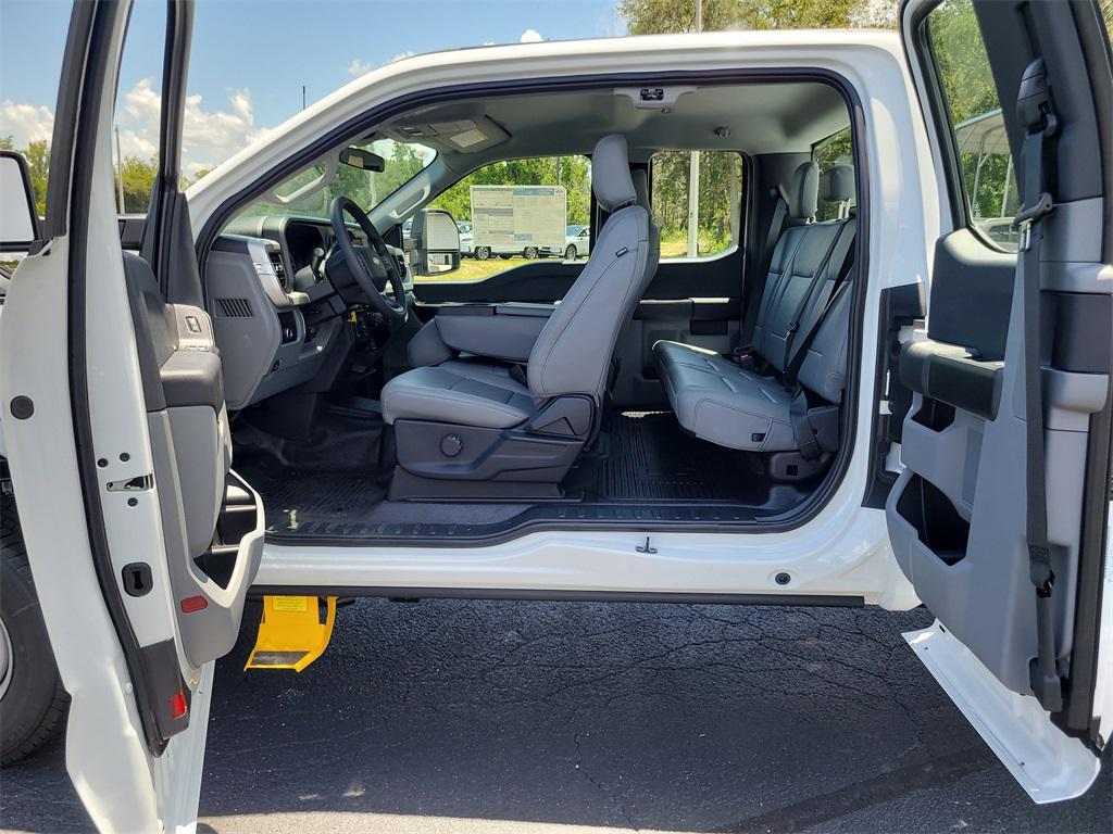 new 2025 Ford F-250 car, priced at $50,597