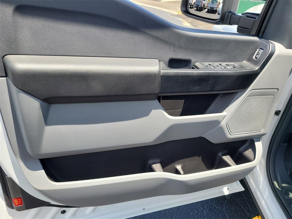new 2025 Ford F-250 car, priced at $50,597