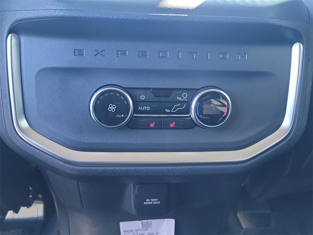 new 2025 Ford Expedition Max car, priced at $77,050