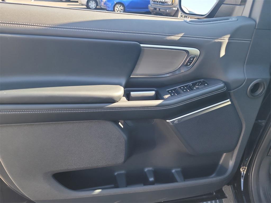 new 2025 Ford Expedition Max car, priced at $77,050