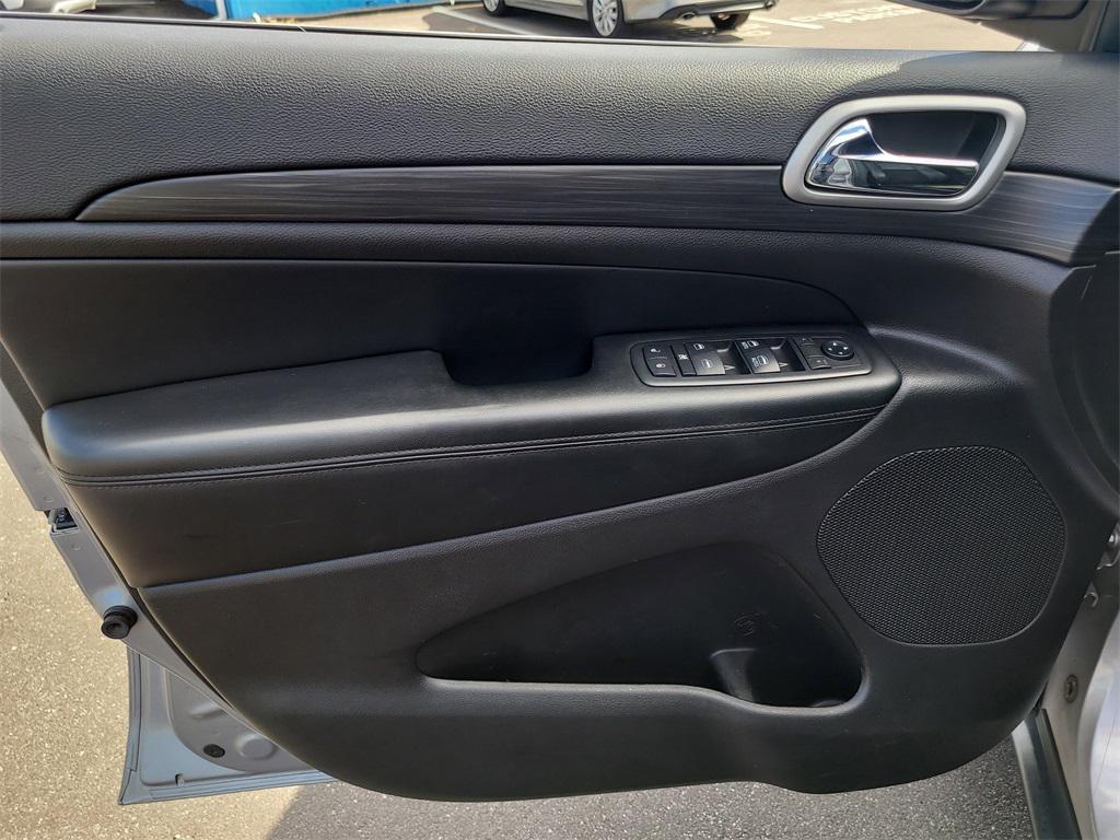 used 2019 Jeep Grand Cherokee car, priced at $13,905