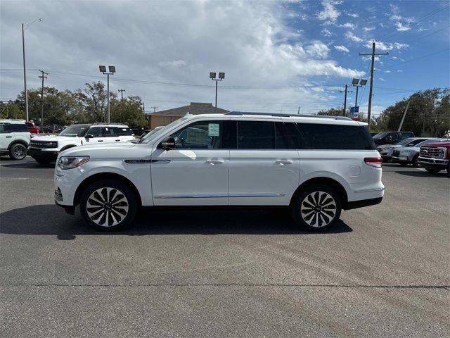 new 2024 Lincoln Navigator L car