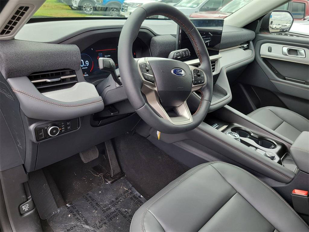 new 2025 Ford Explorer car, priced at $43,252