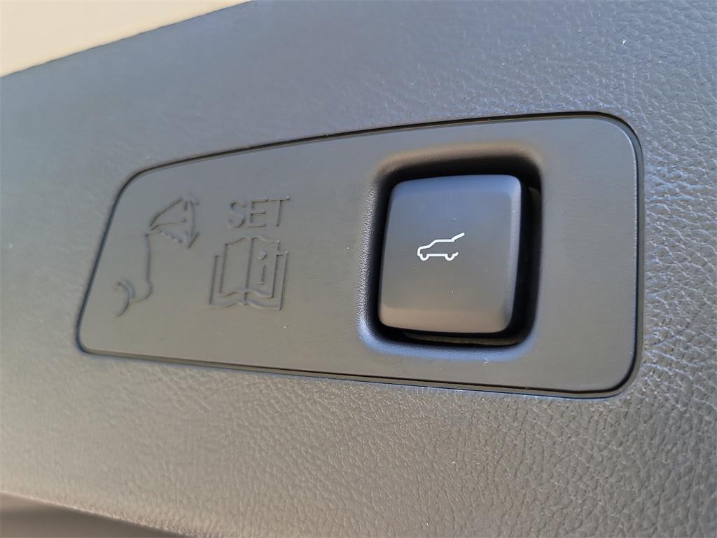 new 2025 Lincoln Corsair car, priced at $40,301