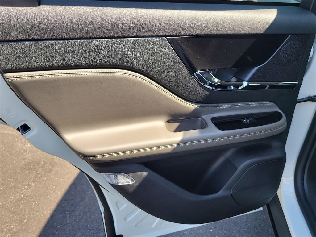 new 2025 Lincoln Corsair car, priced at $40,301