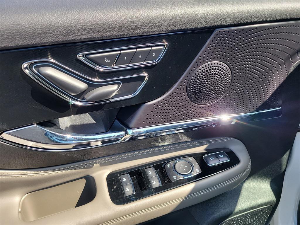 new 2025 Lincoln Corsair car, priced at $40,301