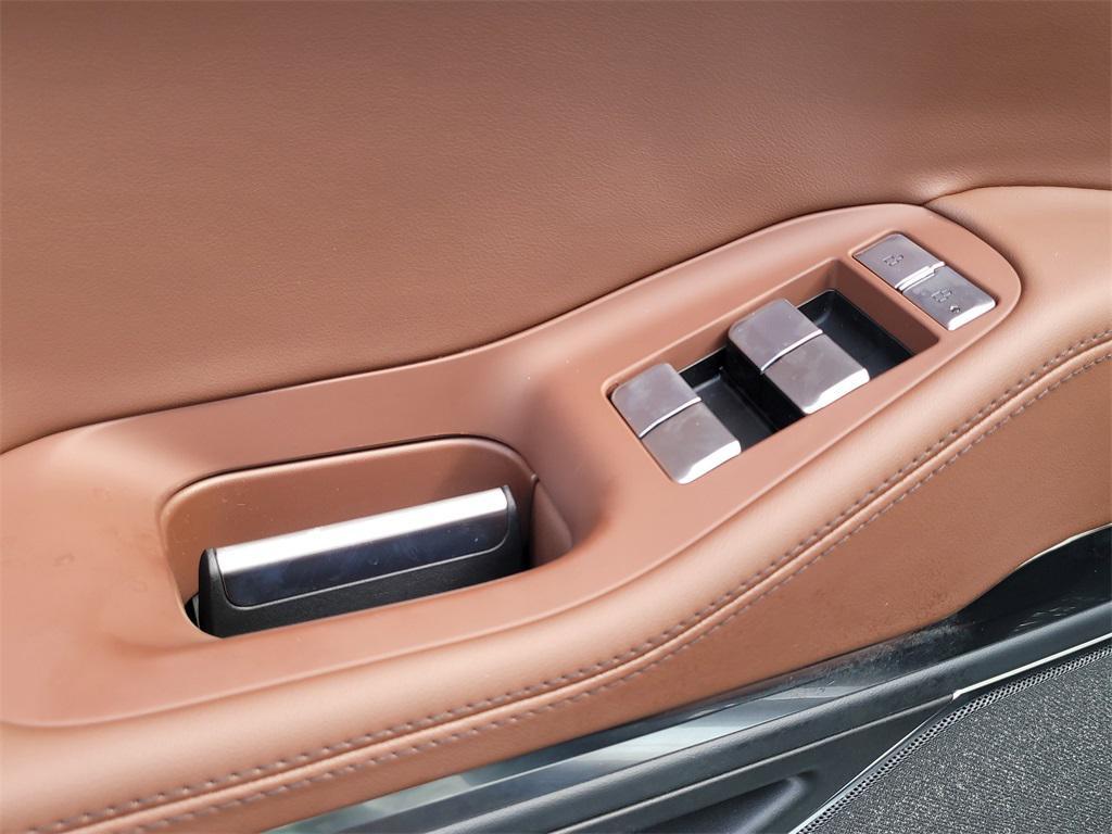 new 2025 Lincoln Navigator car, priced at $98,822