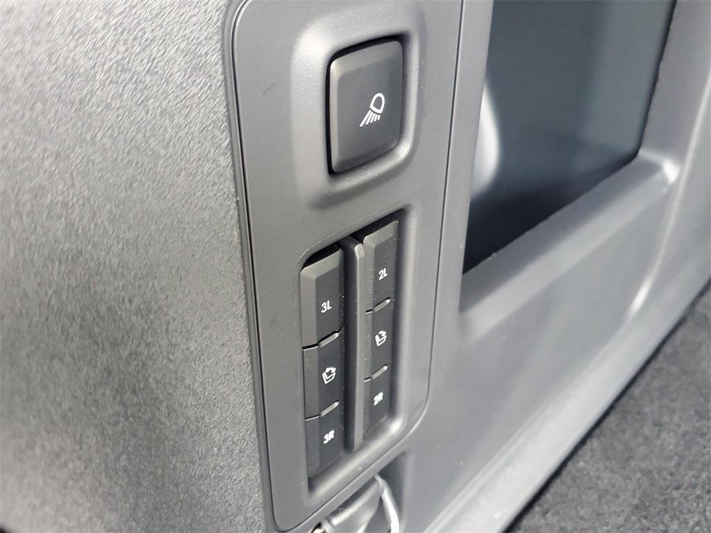 new 2025 Lincoln Navigator car, priced at $105,053