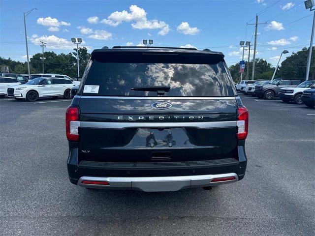 new 2024 Ford Expedition car, priced at $65,256