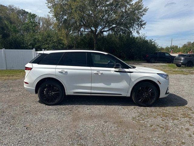 new 2024 Lincoln Corsair car