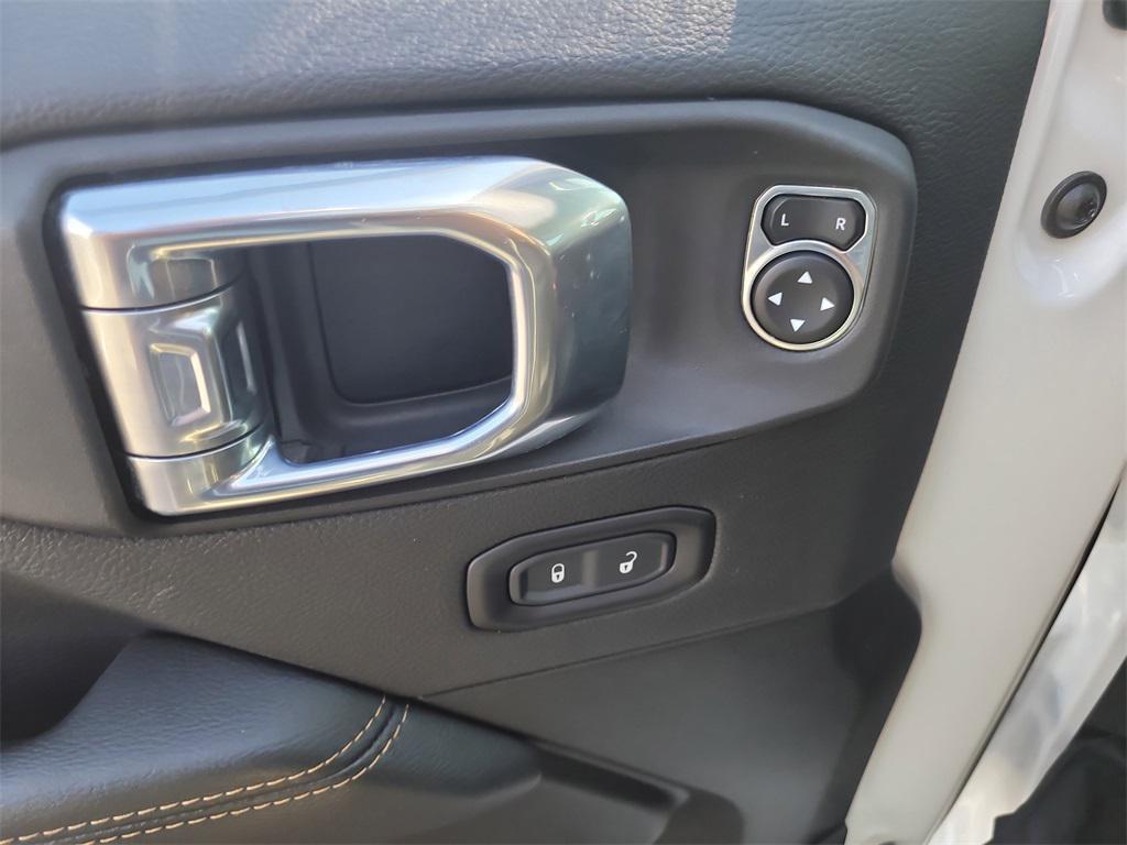 used 2022 Jeep Wrangler Unlimited car, priced at $35,778