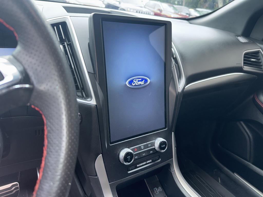 used 2024 Ford Edge car, priced at $31,947