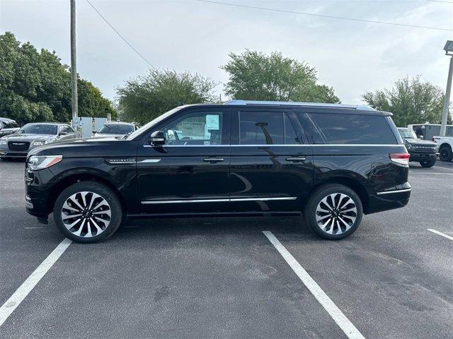 new 2024 Lincoln Navigator L car