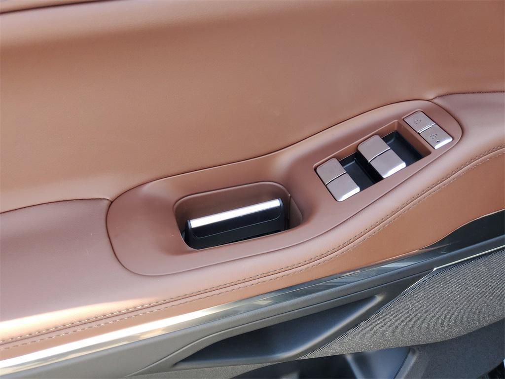 new 2025 Lincoln Navigator car, priced at $103,656