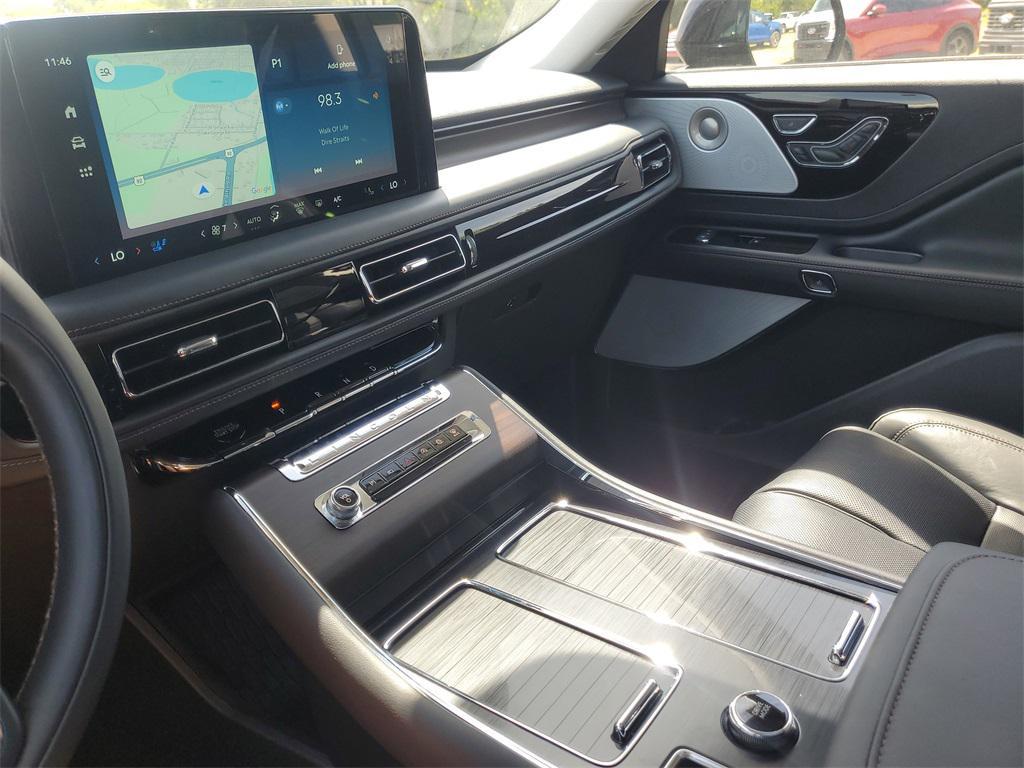 new 2025 Lincoln Aviator car, priced at $75,168