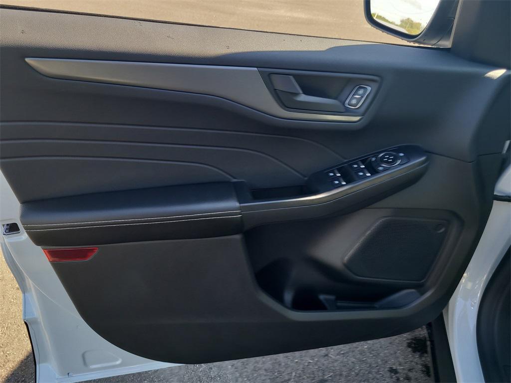 new 2025 Ford Escape car, priced at $26,262