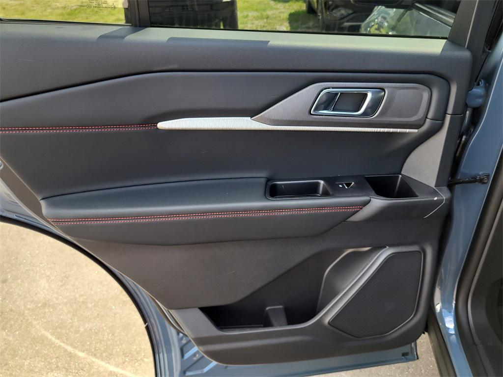 new 2025 Ford Explorer car, priced at $53,111