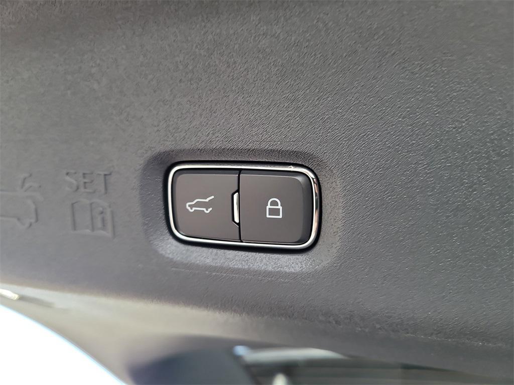 new 2025 Ford Expedition Max car, priced at $63,558