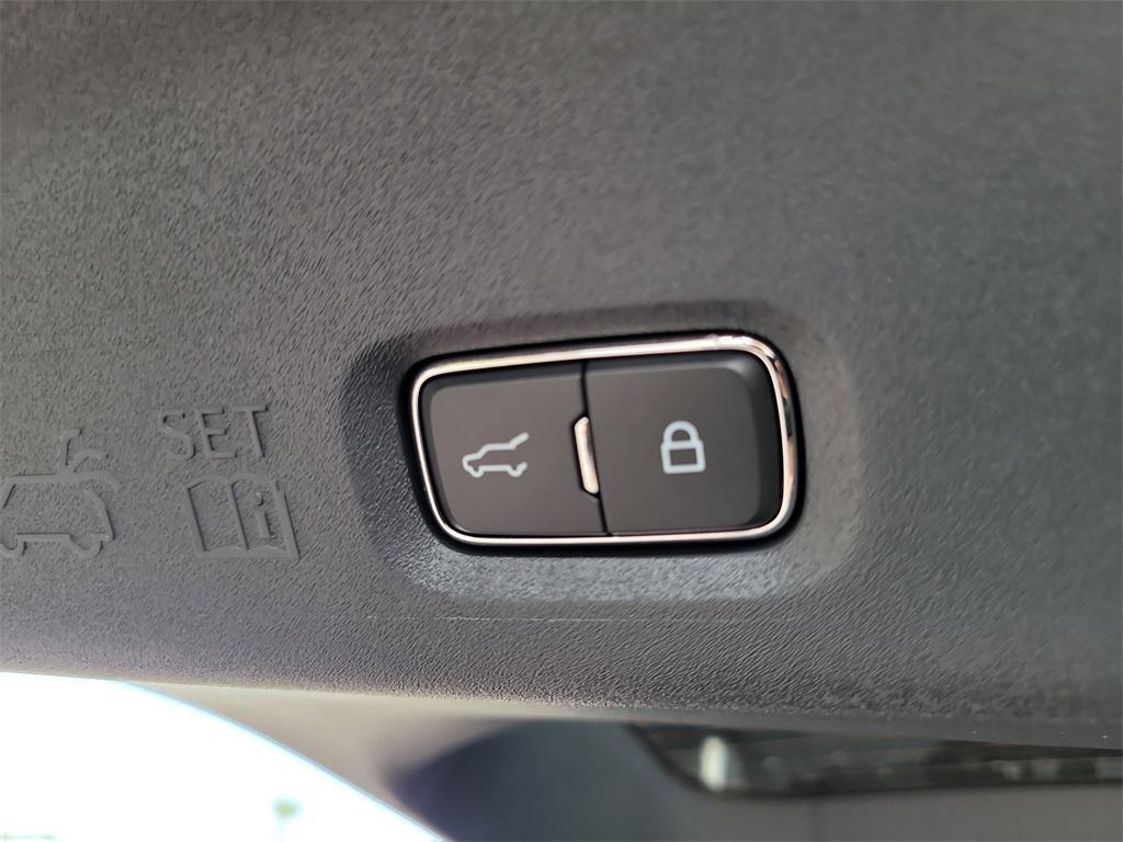 new 2025 Ford Expedition Max car, priced at $63,558