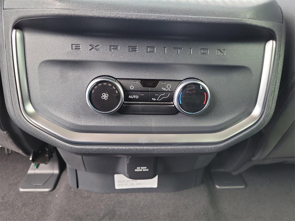 new 2025 Ford Expedition Max car, priced at $63,558