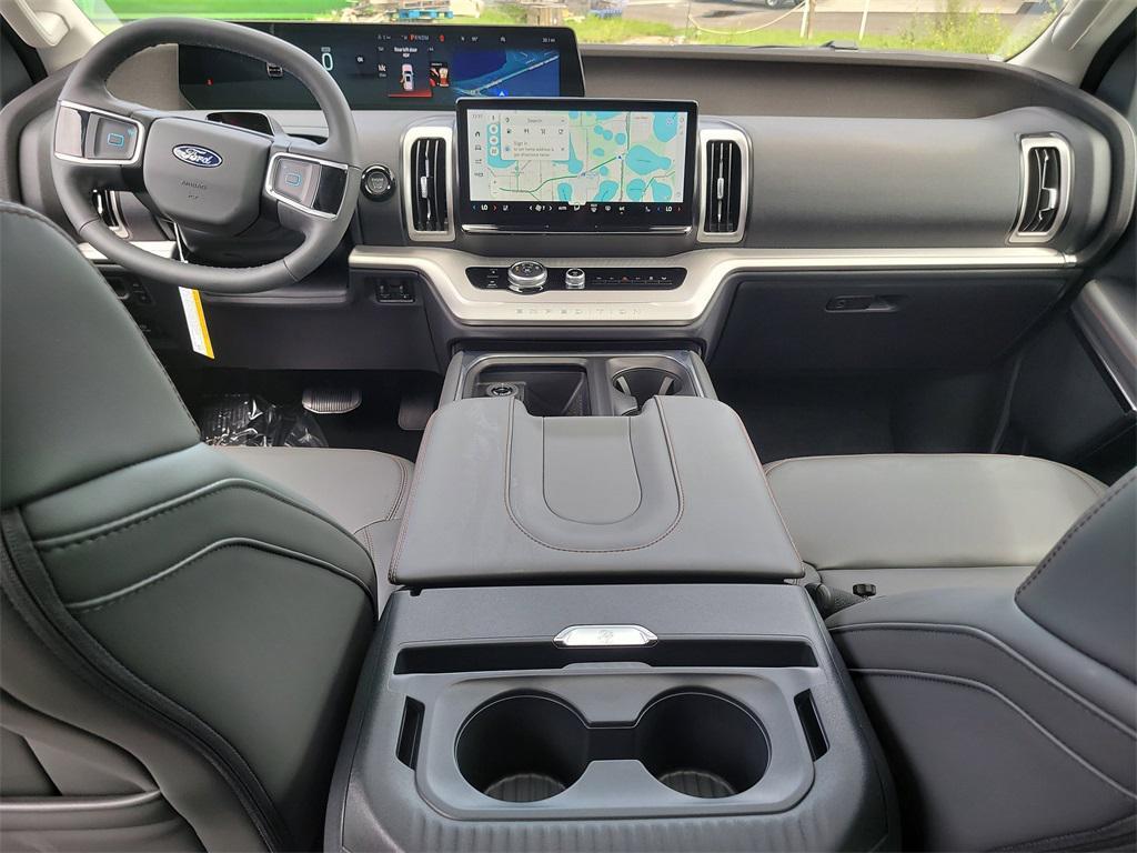 new 2025 Ford Expedition Max car, priced at $63,558