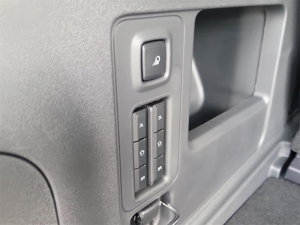 new 2025 Ford Expedition car, priced at $63,788