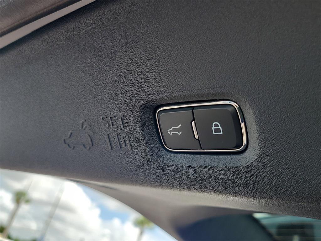 new 2025 Ford Expedition car, priced at $63,788