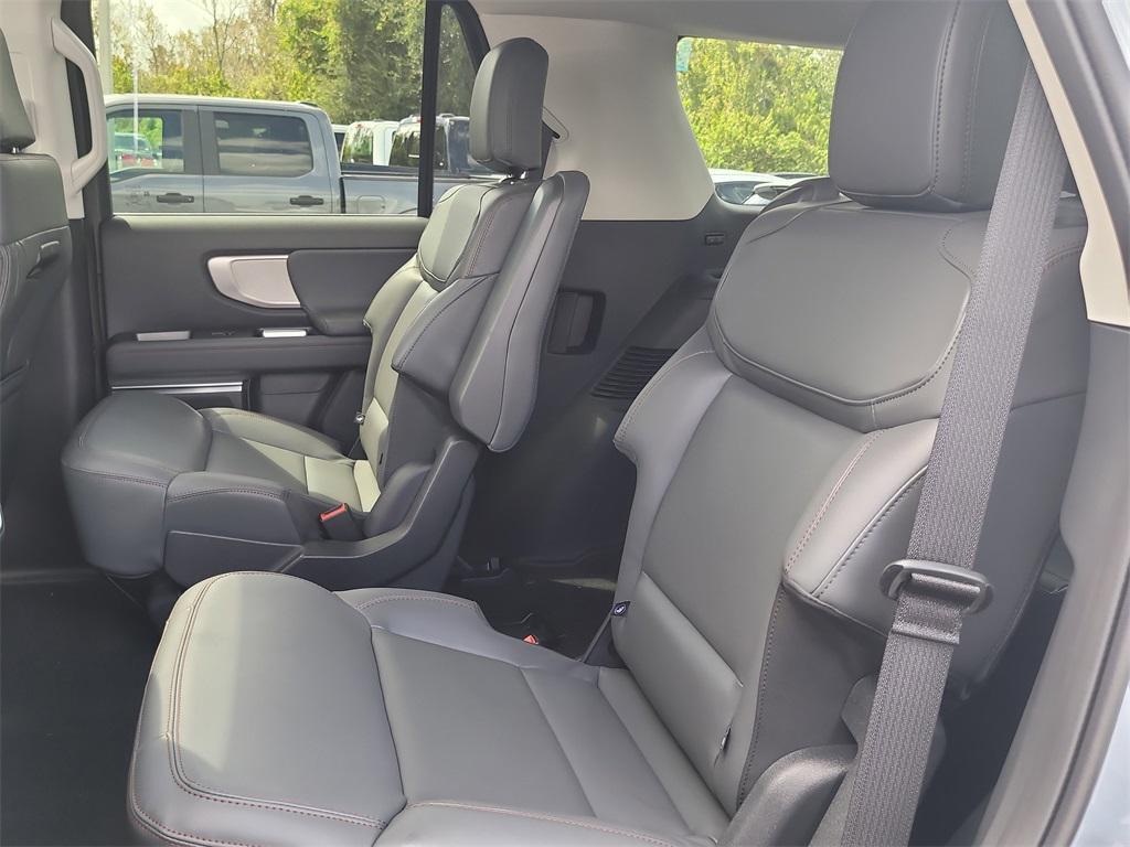 new 2025 Ford Expedition car, priced at $63,788