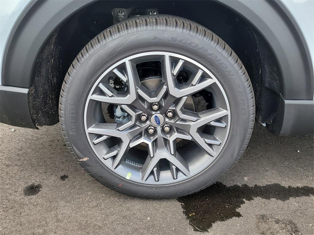 new 2025 Ford Explorer car, priced at $53,495
