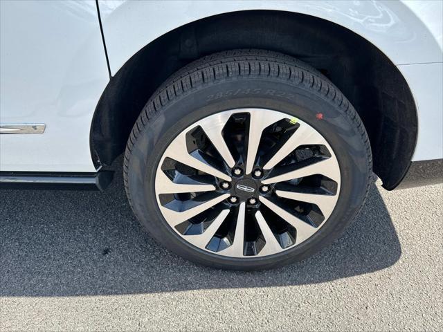 new 2024 Lincoln Navigator car, priced at $100,800