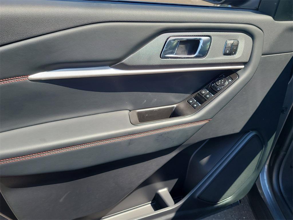 new 2025 Ford Explorer car, priced at $43,097