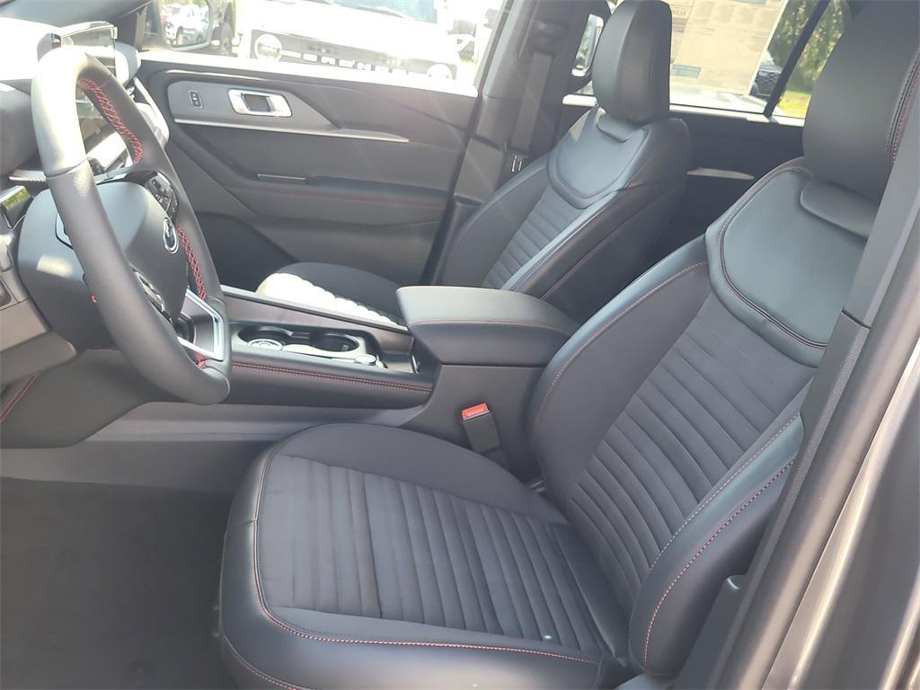 new 2025 Ford Explorer car, priced at $43,097
