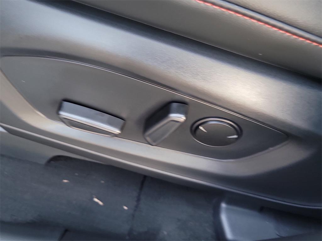 new 2025 Ford Explorer car, priced at $43,097