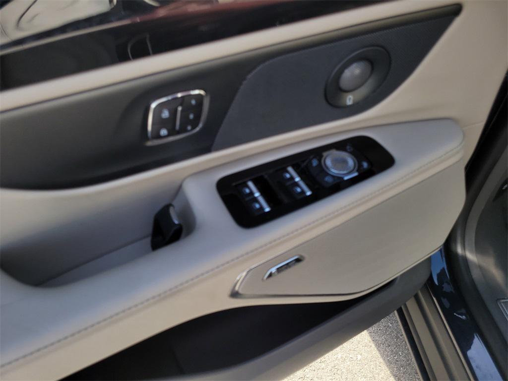 used 2024 Lincoln Nautilus car, priced at $47,933