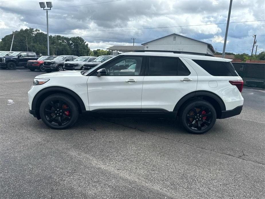 new 2024 Ford Explorer car, priced at $60,905