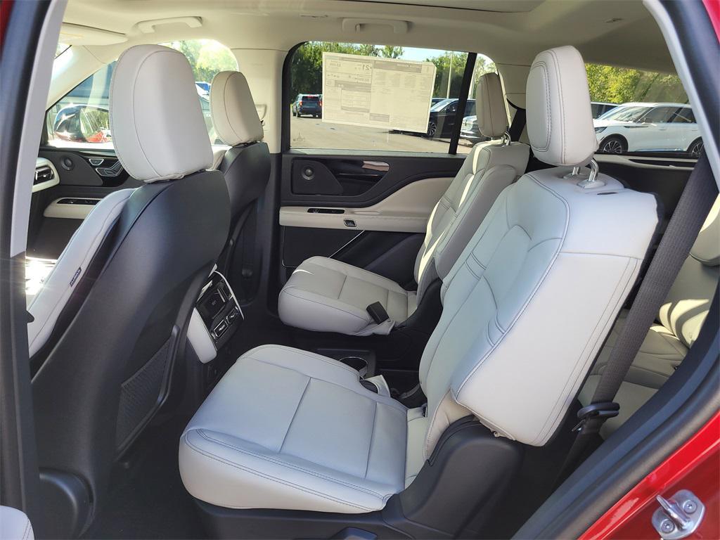 new 2025 Lincoln Aviator car, priced at $62,630