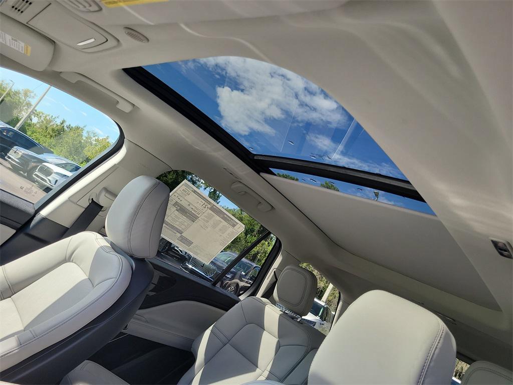 new 2025 Lincoln Aviator car, priced at $62,630