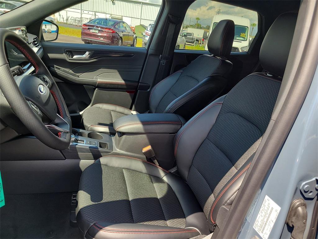new 2025 Ford Escape car, priced at $29,137