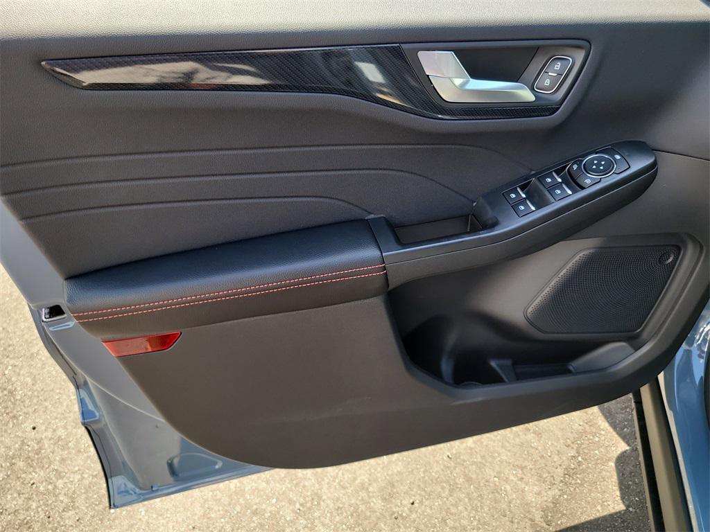 new 2025 Ford Escape car, priced at $29,137