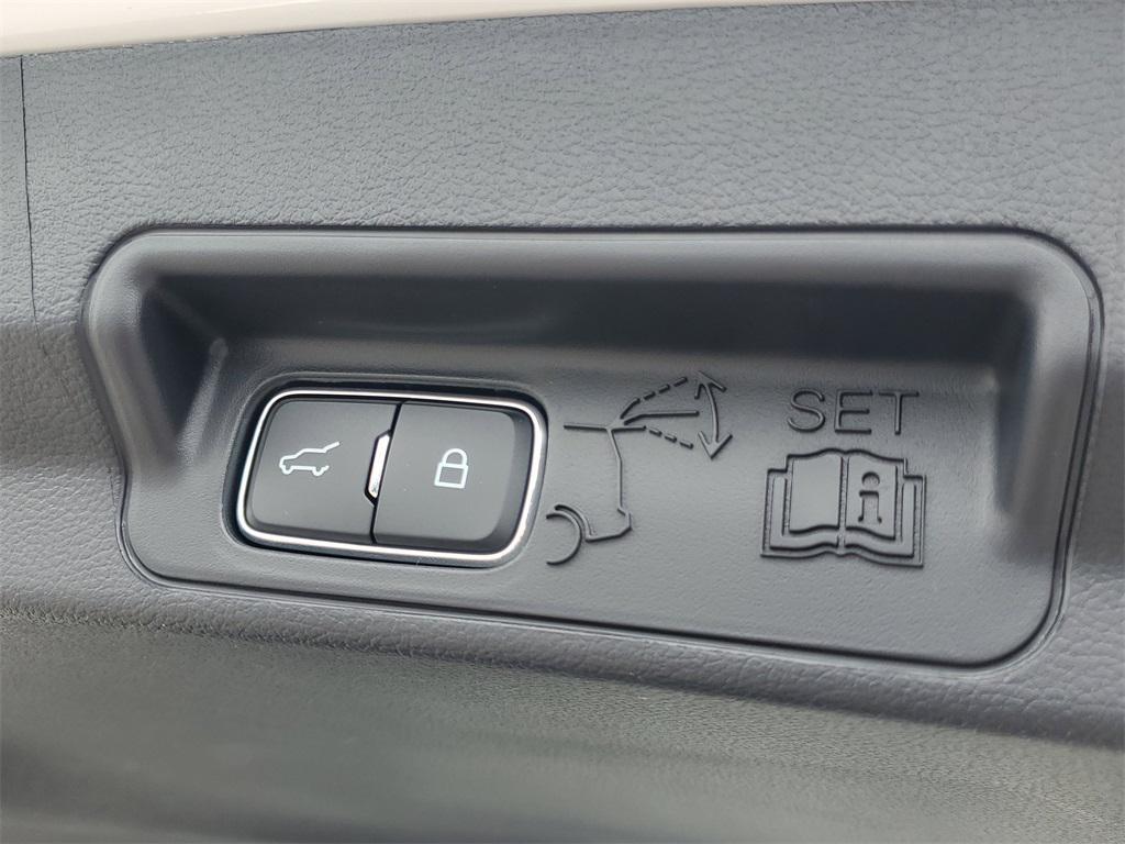 new 2025 Ford Explorer car, priced at $56,087