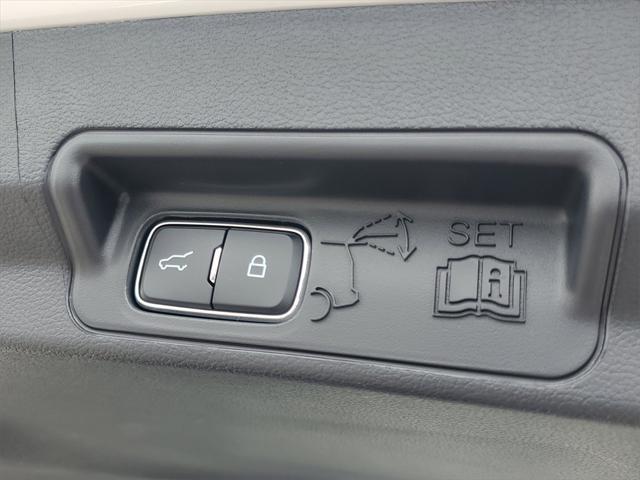 new 2025 Ford Explorer car, priced at $56,087