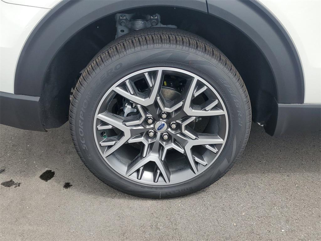 new 2025 Ford Explorer car, priced at $56,087